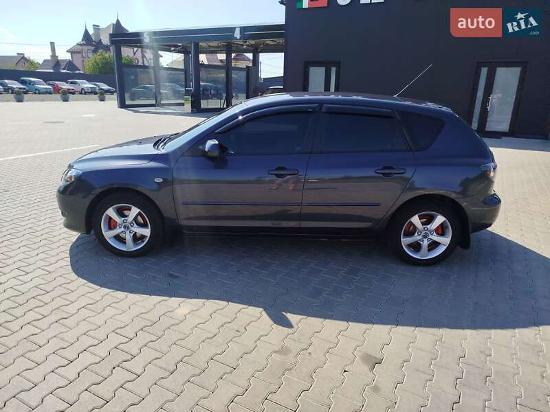 Хетчбек Mazda 3 2005 в Чернівцях