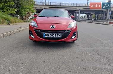 Mazda 3  2011