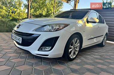 Mazda 3  2011