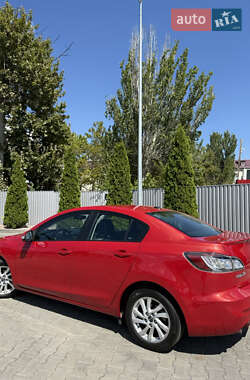 Mazda 3  2013