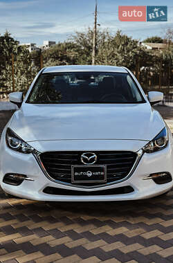 Mazda 3  2018