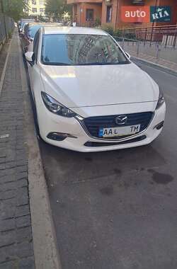 Mazda 3  2018
