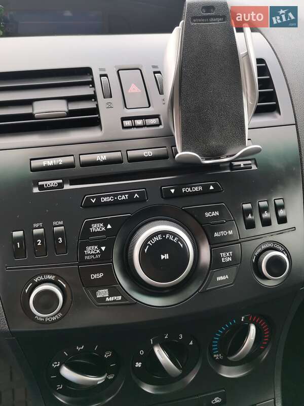 Седан Mazda 3 2013 в Виннице