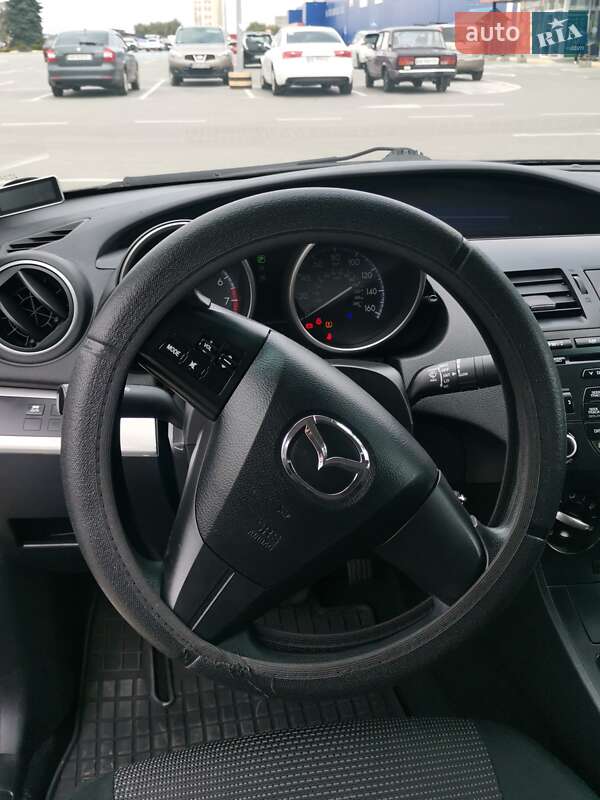 Седан Mazda 3 2013 в Виннице