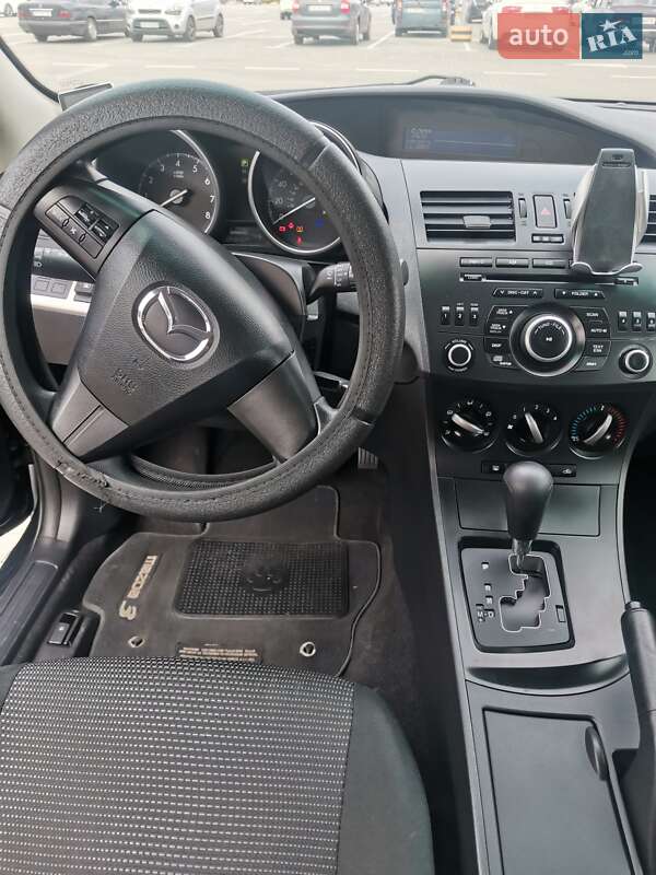 Седан Mazda 3 2013 в Виннице
