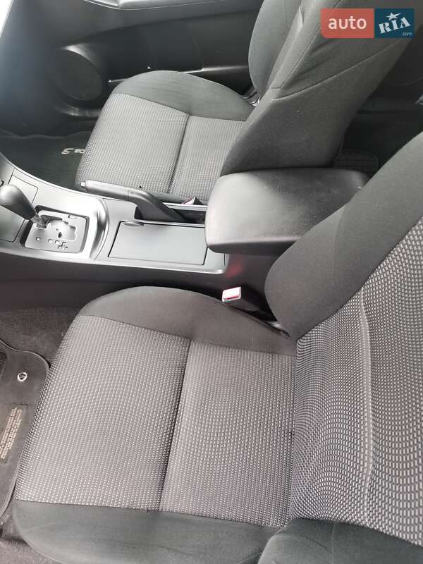 Седан Mazda 3 2013 в Виннице