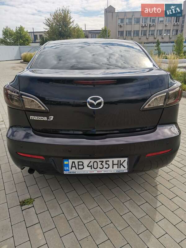 Седан Mazda 3 2013 в Виннице