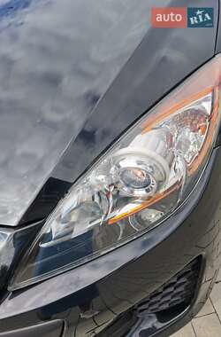 Седан Mazda 3 2013 в Виннице