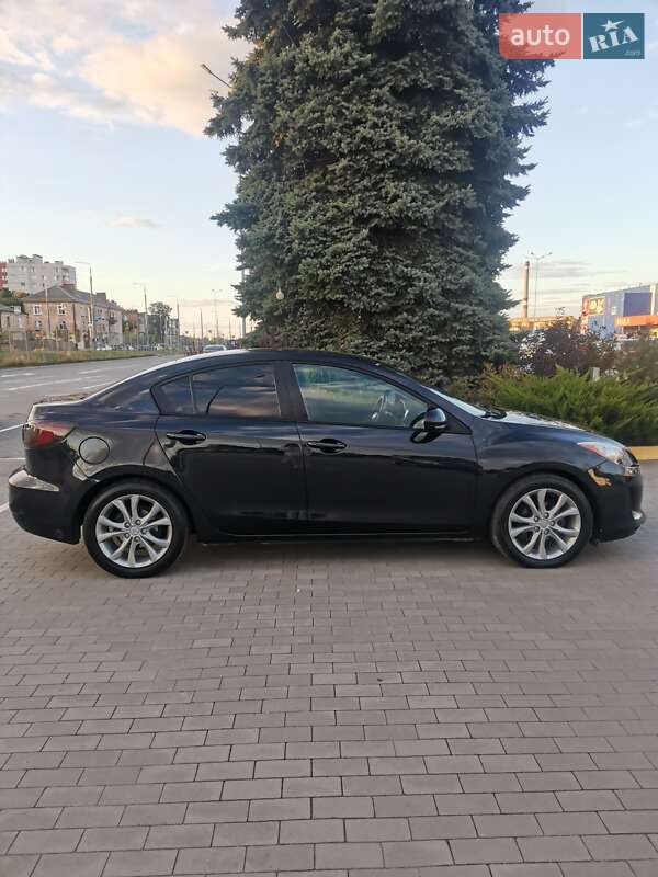 Седан Mazda 3 2013 в Виннице