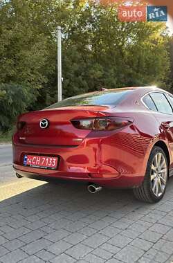 Седан Mazda 3 2019 в Львові