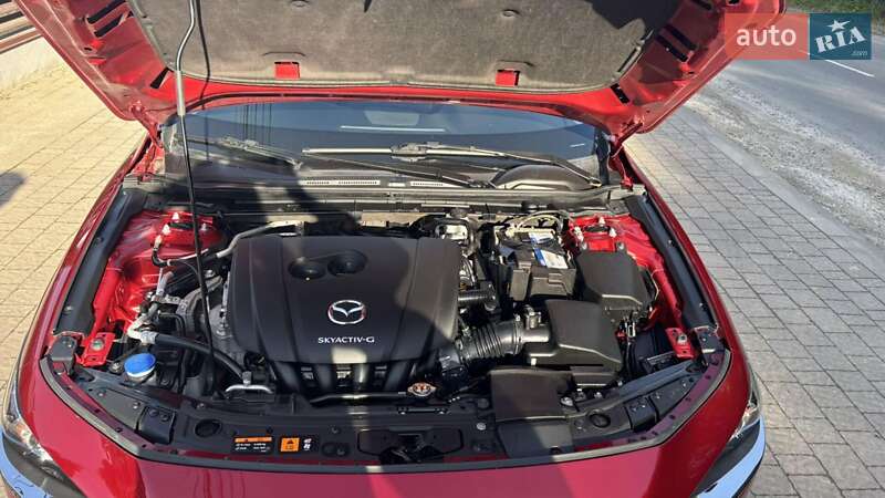 Седан Mazda 3 2019 в Львові