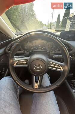 Седан Mazda 3 2019 в Львові
