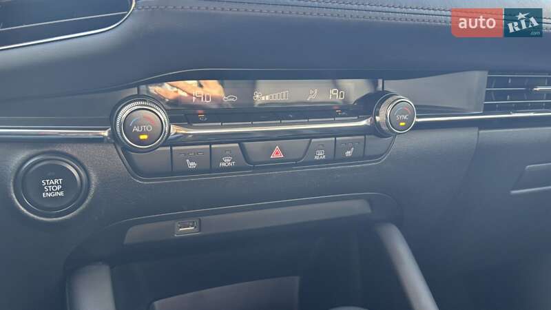 Седан Mazda 3 2019 в Львові