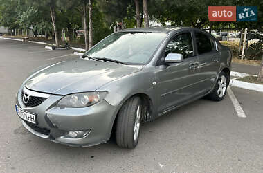 Mazda 3  2004