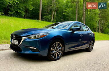 Mazda 3  2018