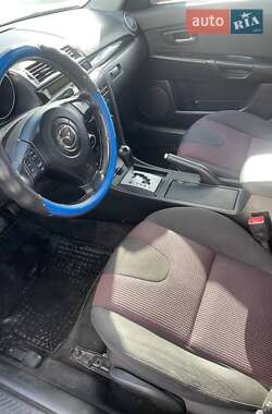 Mazda 3  2004