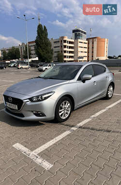 Mazda 3  2017