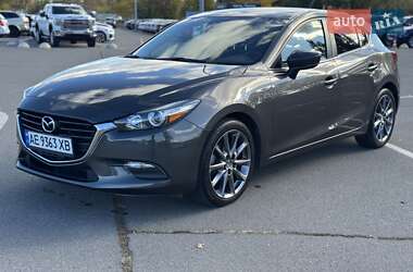 Mazda 3  2017