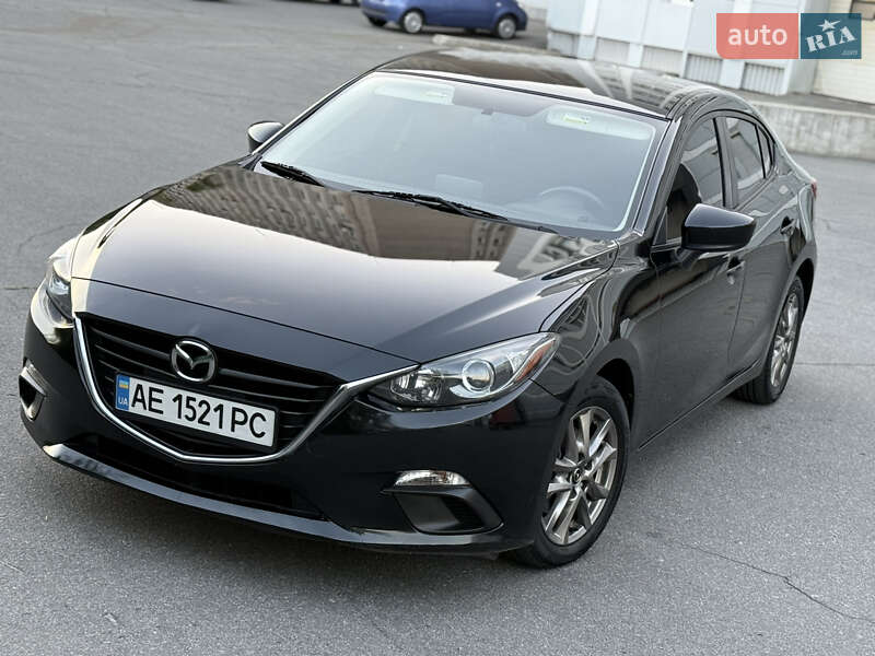 Седан Mazda 3 2016 в Днепре