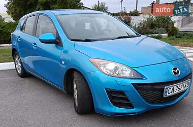 Mazda 3  2010