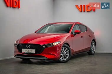 Mazda 3  2019