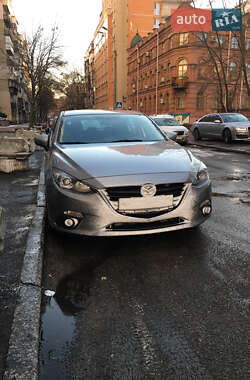 Mazda 3 2015