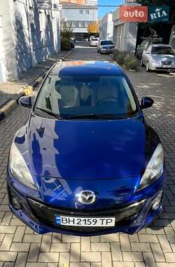 Mazda 3  2012