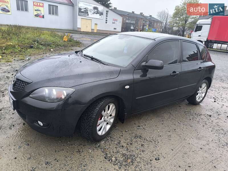 Хетчбек Mazda 3