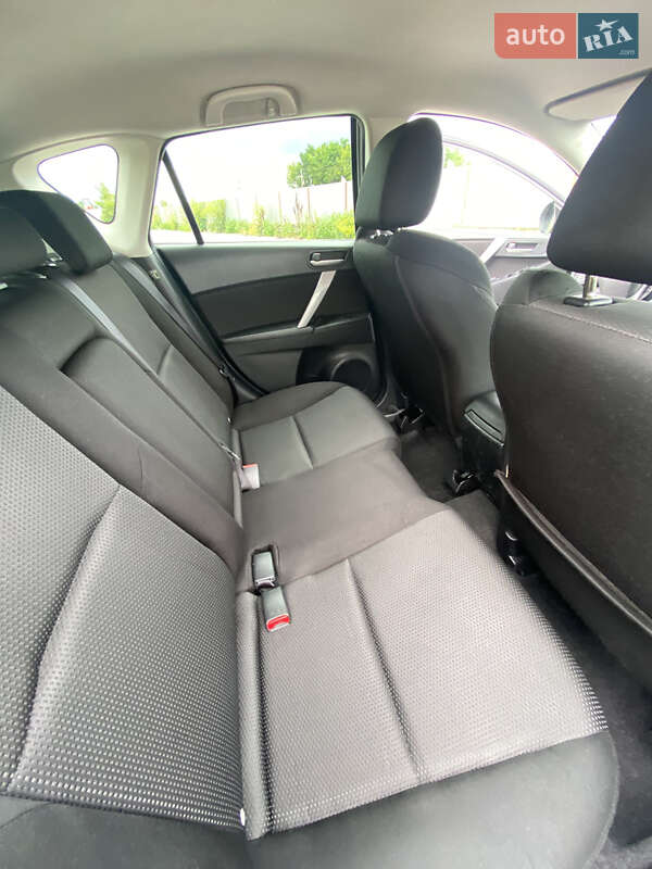 Хэтчбек Mazda 3 2012 в Виннице