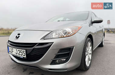 Mazda 3  2010