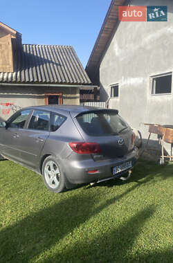 Mazda 3  2004