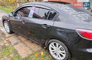 Седан Mazda 3 2010 в Мукачевому