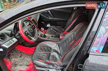 Седан Mazda 3 2010 в Мукачевому