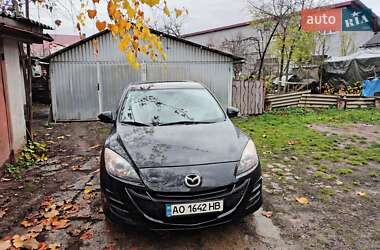 Седан Mazda 3 2010 в Мукачевому