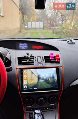 Седан Mazda 3 2010 в Мукачевому