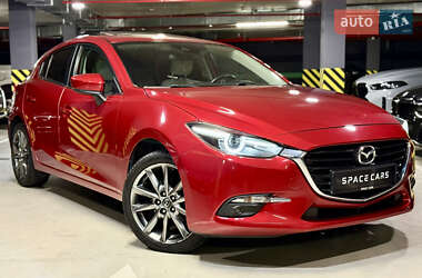Mazda 3  2018