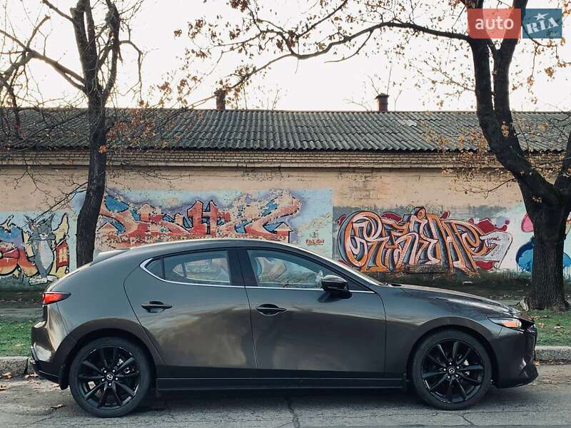 Хэтчбек Mazda 3 2019 в Николаеве фото 12 Хэтчбек Mazda 3 2019 в Николаеве