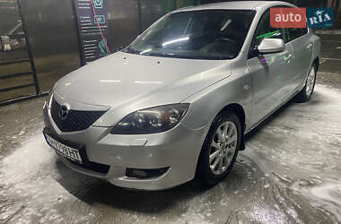 Mazda 3  2004