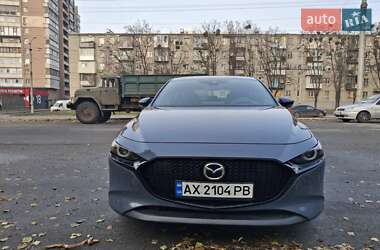 Mazda 3  2021