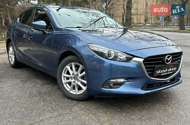 Mazda 3  2017
