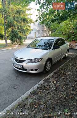 Mazda 3  2004