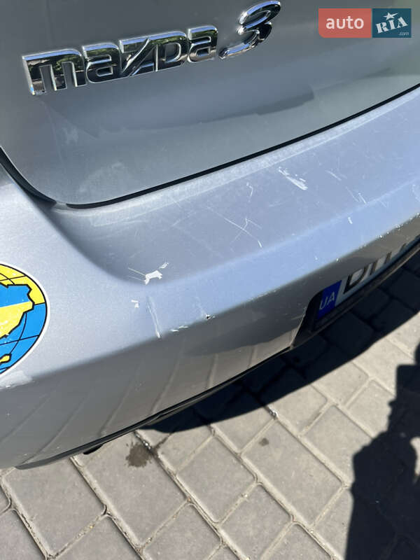 Седан Mazda 3 2004 в Березанці