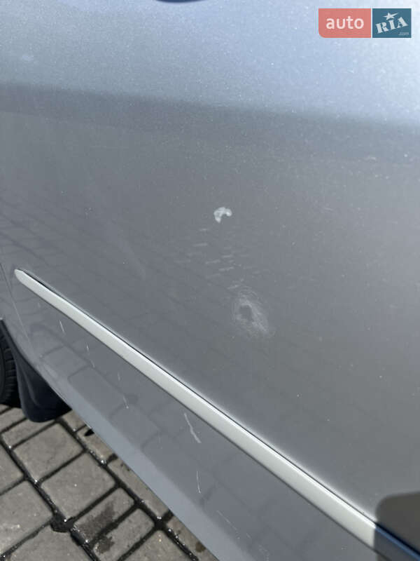 Седан Mazda 3 2004 в Березанці