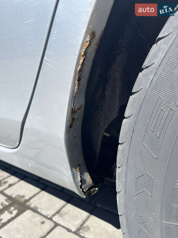 Седан Mazda 3 2004 в Березанці