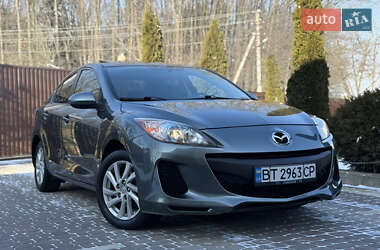 Mazda 3  2011