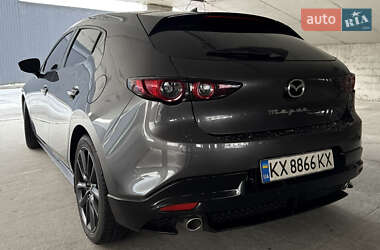 Mazda 3  2019