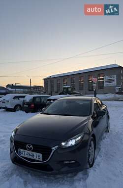 Mazda 3  2018