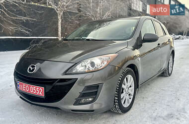 Mazda 3  2011