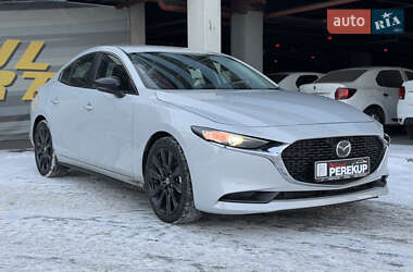 Mazda 3  2024