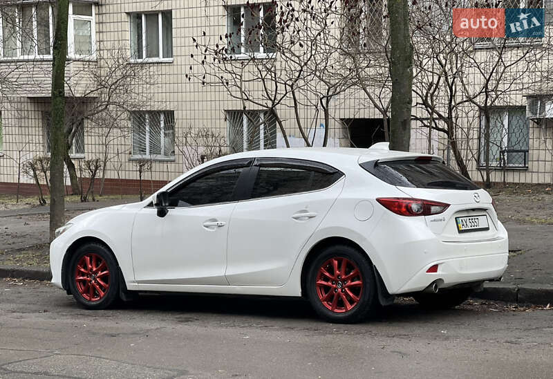 Хетчбек Mazda 3 2015 в Харкові
